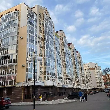 Apartpoltava: Business-Class Apartments with Panoramic Balcony in Prestigious New Building Exterior photo