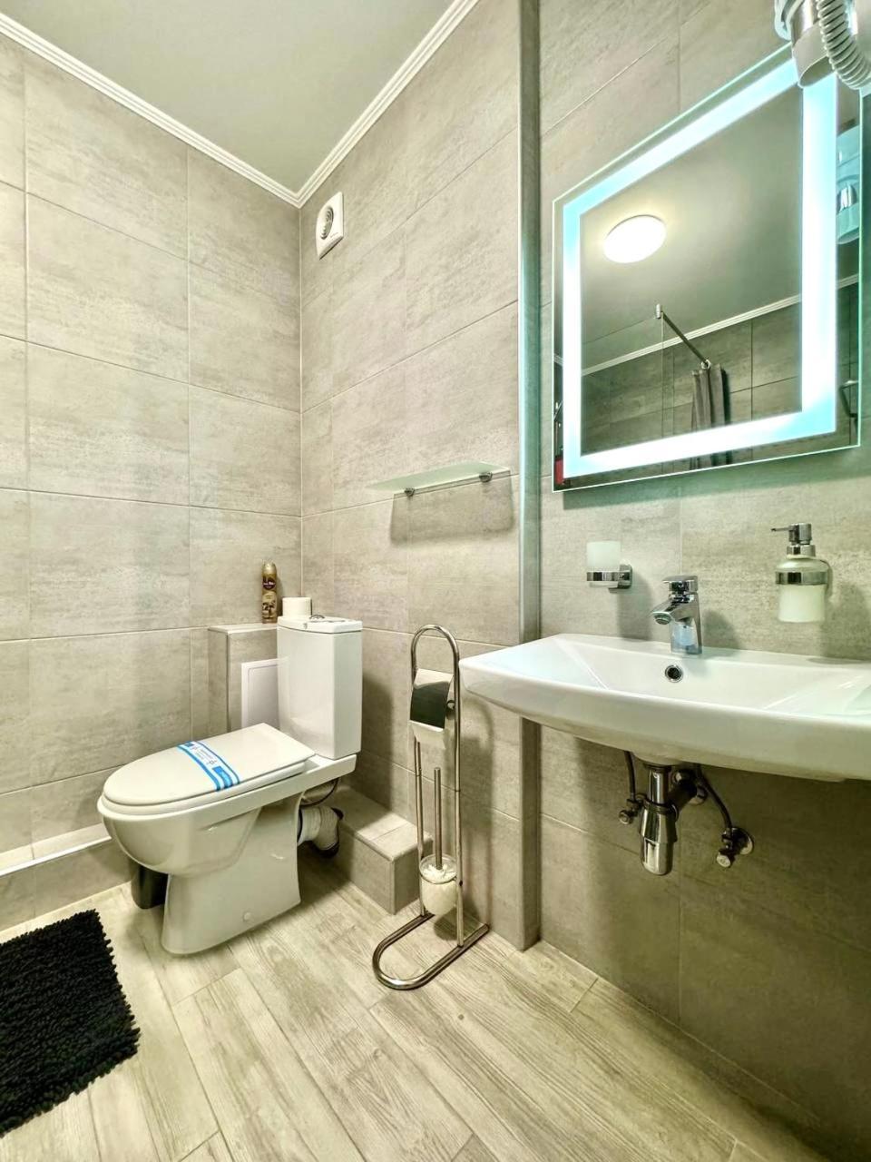 Apartpoltava: Business-class With Panoramic Balcony In Prestigious New Building Apartment *
