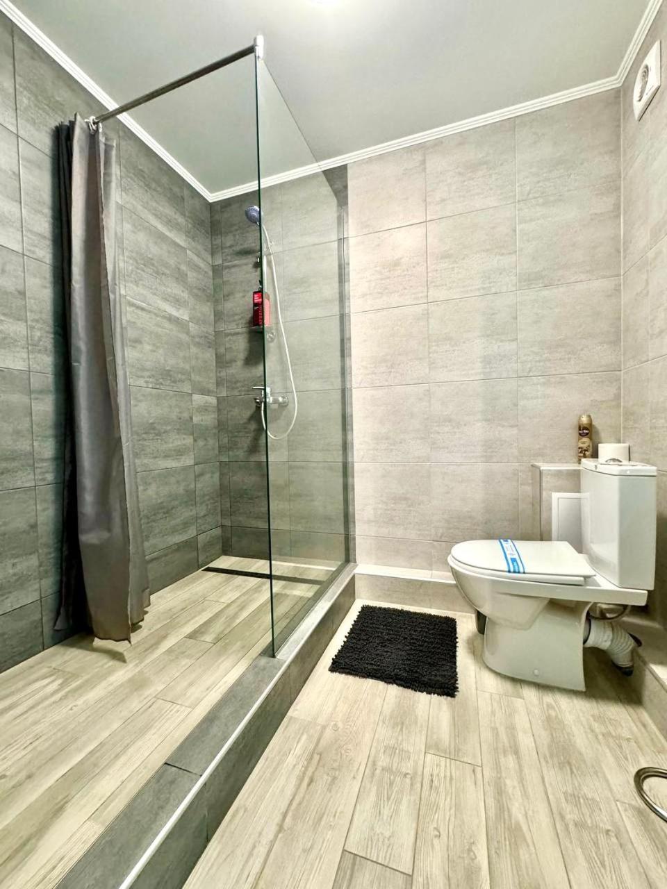 Apartpoltava: Business-class With Panoramic Balcony In Prestigious New Building Apartment Poltava