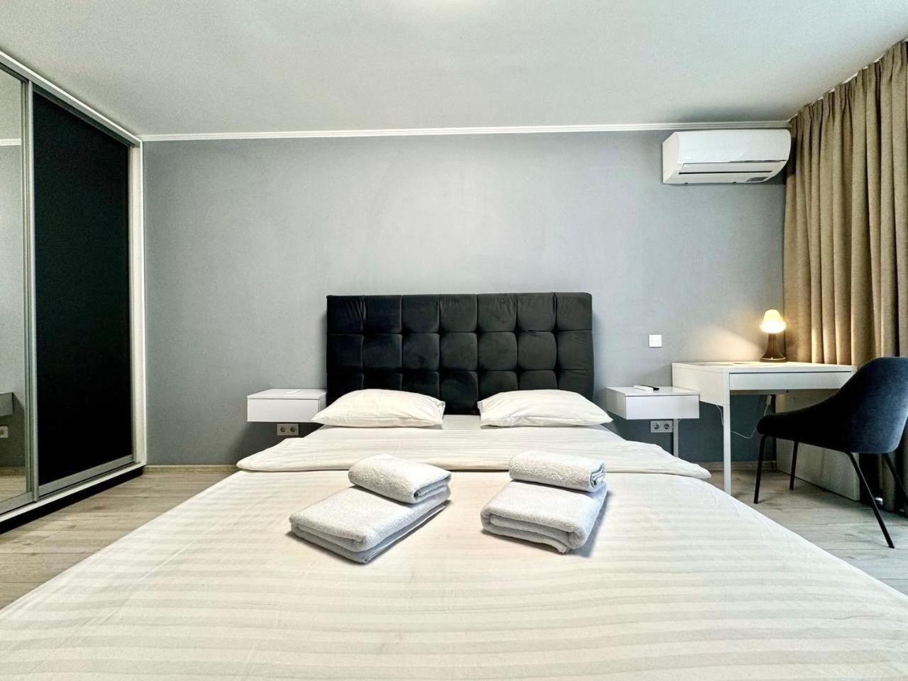 Apartpoltava: Business-class With Panoramic Balcony In Prestigious New Building Apartment